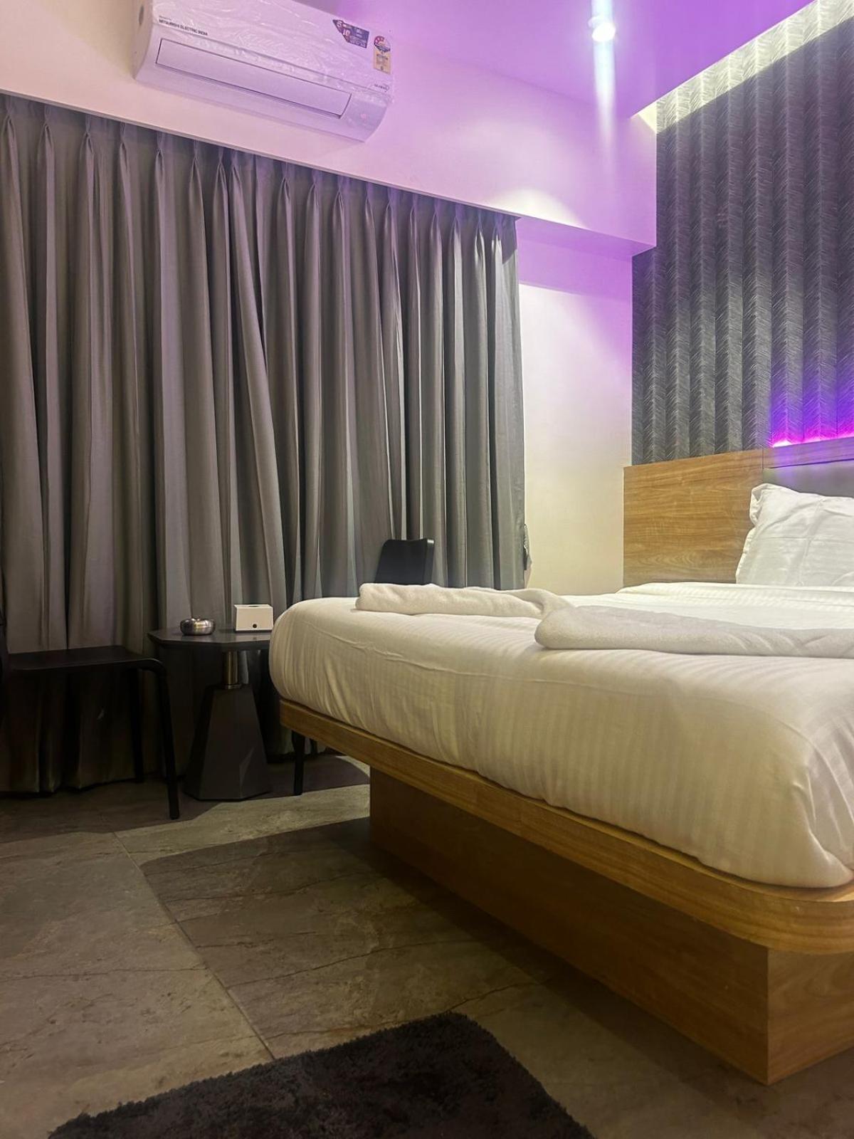 Hotel Aura Inn Airoli ,Digha Наві-Мумбаї Екстер'єр фото