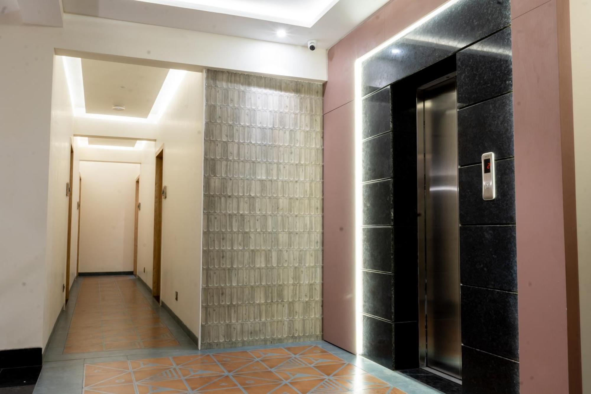 Hotel Aura Inn Airoli ,Digha Наві-Мумбаї Екстер'єр фото