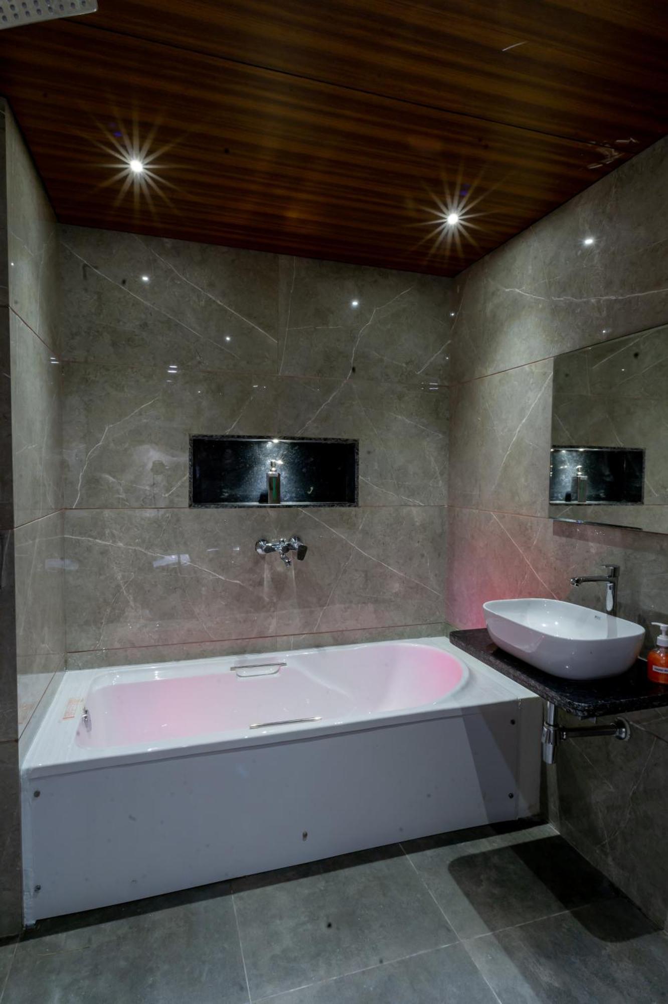 Hotel Aura Inn Airoli ,Digha Наві-Мумбаї Екстер'єр фото